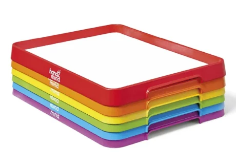 Farvede magnetiske multifunktionsbakker med whiteboard og forhøjet kant - 6 stk.