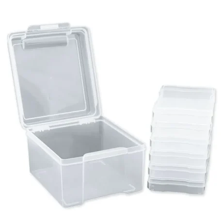 Gennemsigtige plastkasser i boks